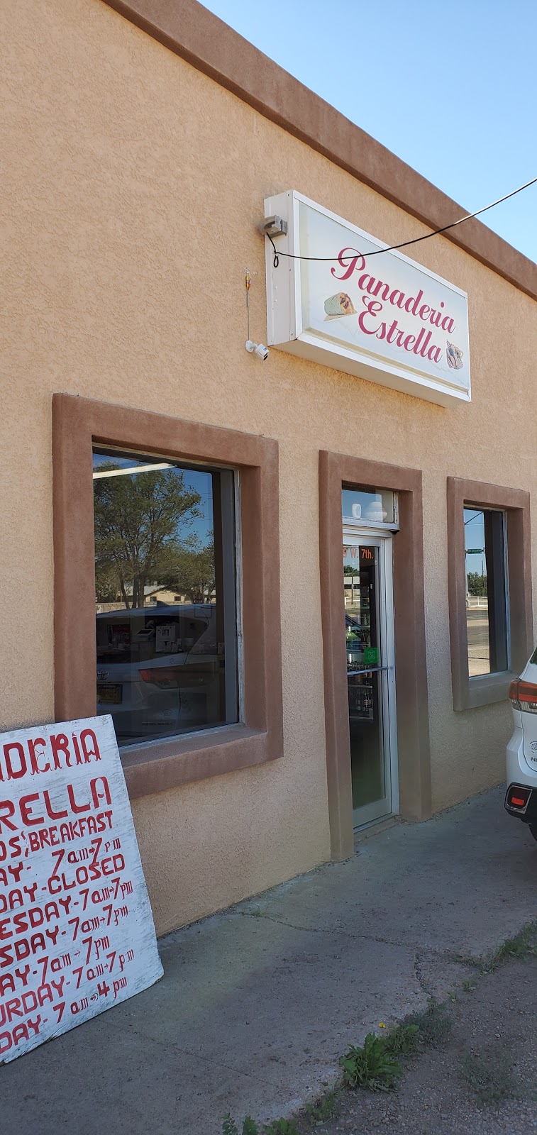 Panaderia Estrella | restaurant | 2109 W 7th St, Clovis, NM 88101, USA | 5757621000 OR +1 575-762-1000