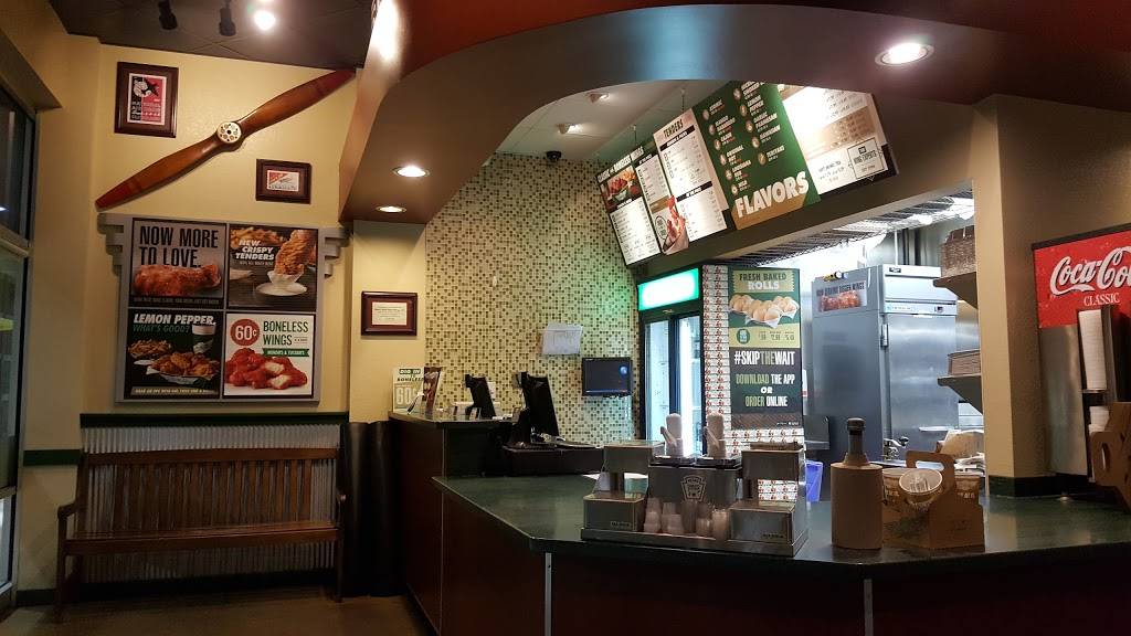 Wingstop | meal takeaway | 5446 Westpointe Plaza Drive, Columbus, OH 43228, USA | 6148769464 OR +1 614-876-9464