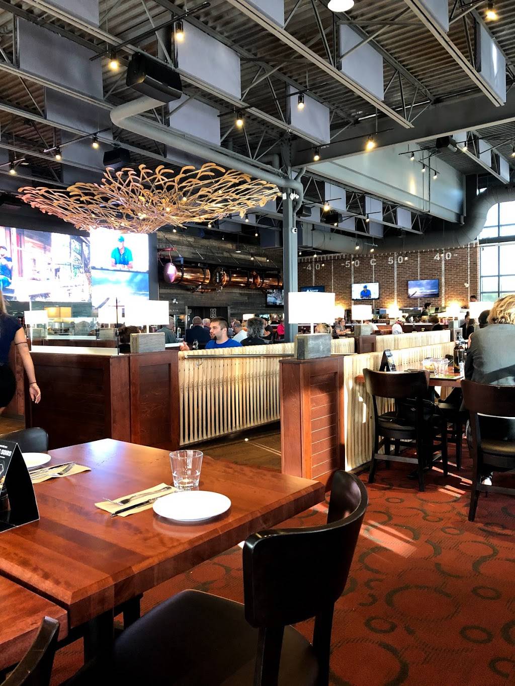 La Cage - Brasserie sportive | restaurant | 229 Boul des Grives, Gatineau, QC J9A 0C7, Canada | 8197702243 OR +1 819-770-2243