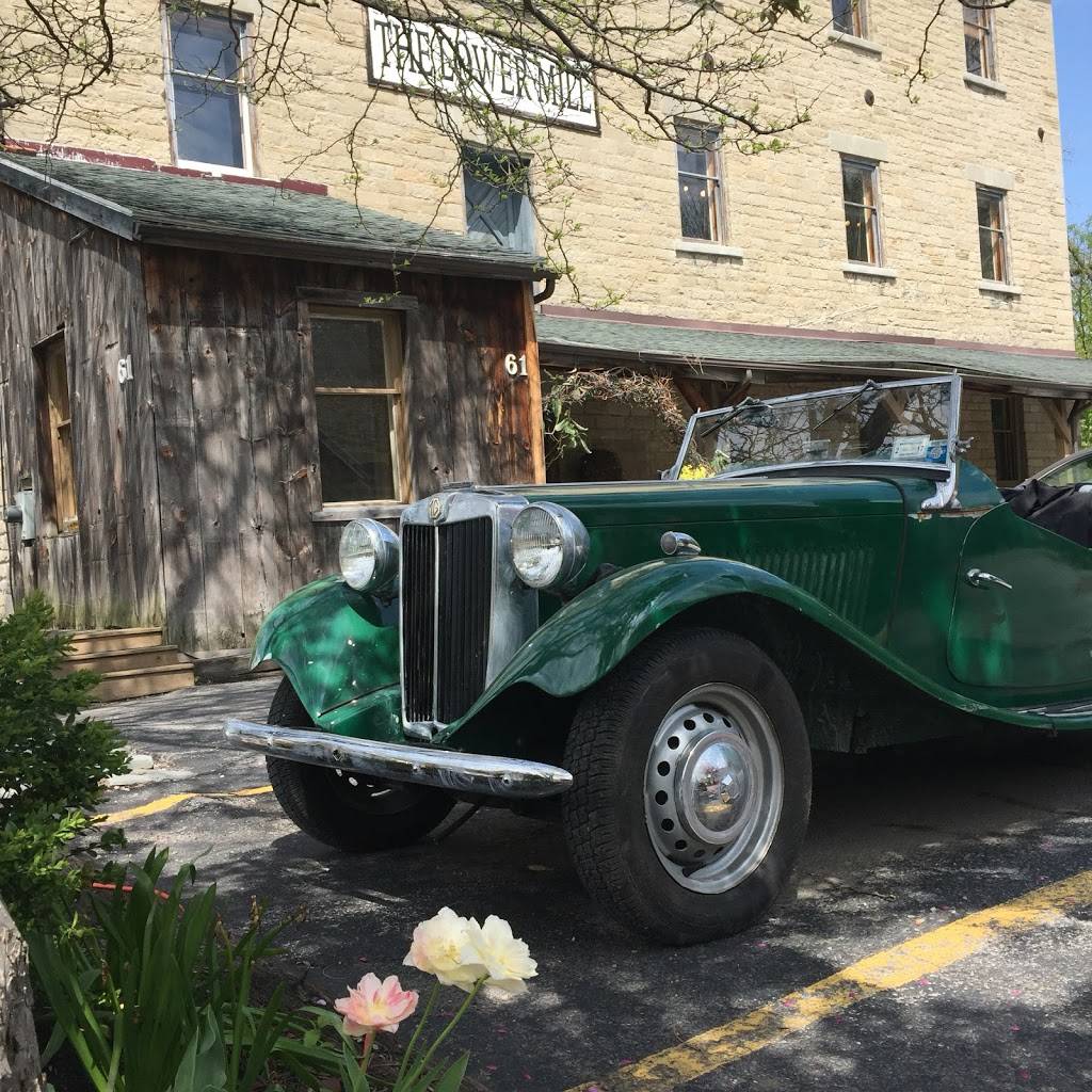 The Rabbit Room | restaurant | 61 N Main St #1, Honeoye Falls, NY 14472, USA | 5855821830 OR +1 585-582-1830