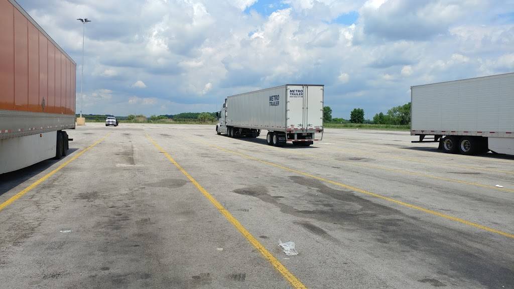 Pilot Travel Center | restaurant | 6158 US-223, Ottawa Lake, MI 49267, USA | 7348541772 OR +1 734-854-1772