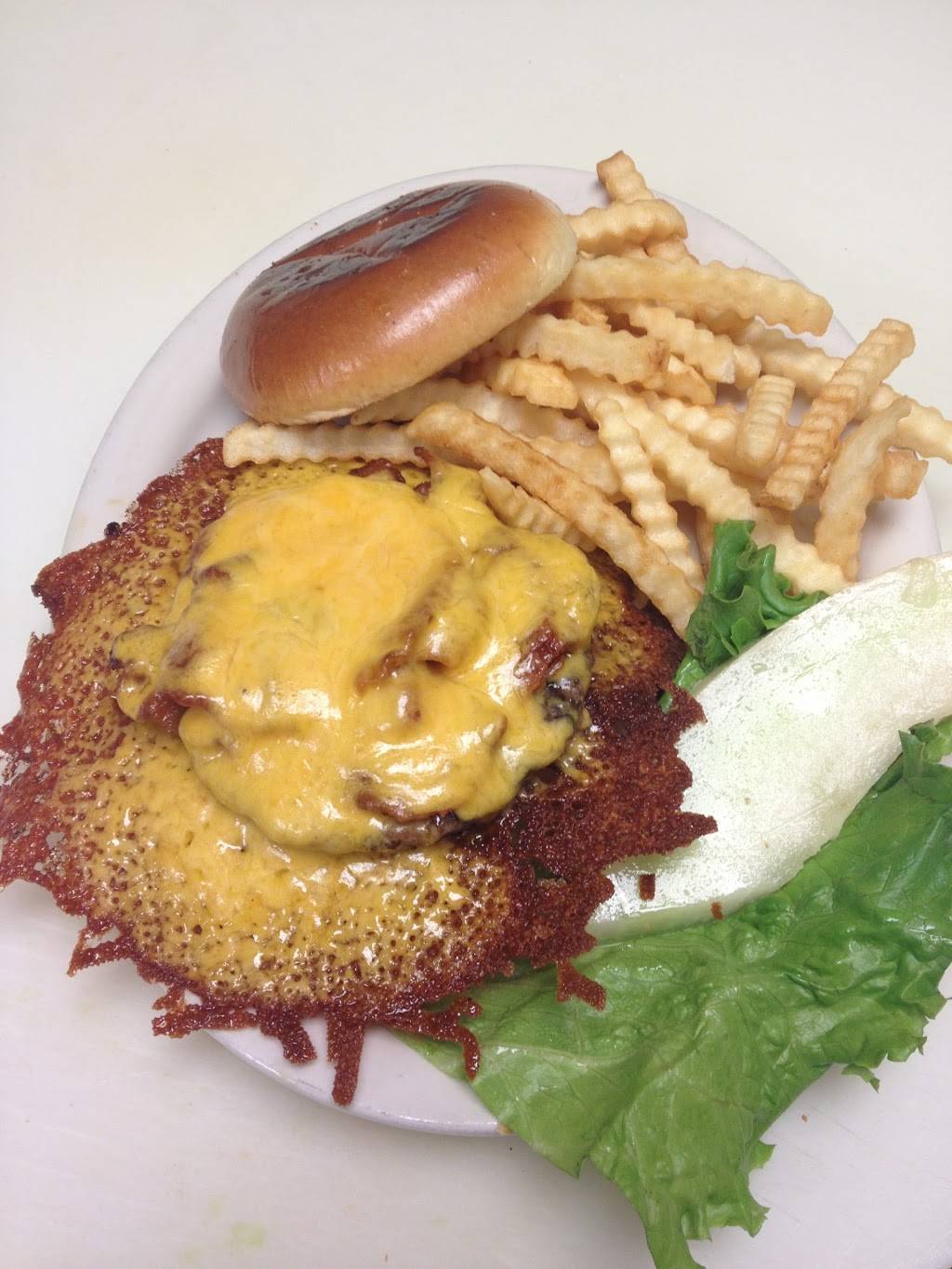 Tonys Cafe | restaurant | 1030 McHenry Ave, Crystal Lake, IL 60014, USA | 8154778118 OR +1 815-477-8118