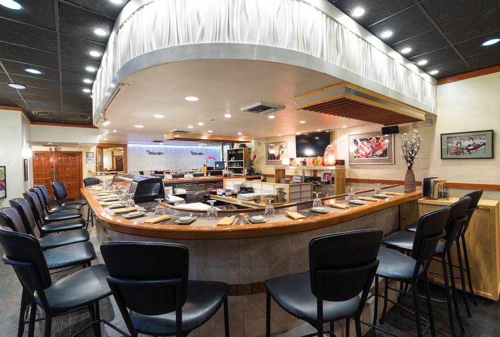 Club Sushi - Fujiyamas | restaurant | 2555 Tamiami Trail N, Naples, FL 34103, USA | 2392614332 OR +1 239-261-4332