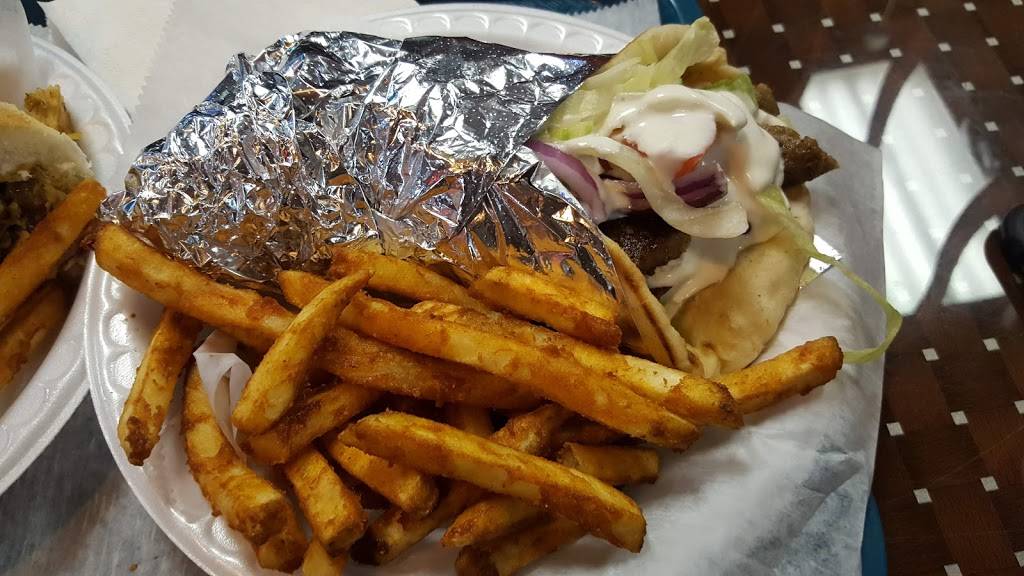 Mix Platters Halal Boys | restaurant | 101 Plaza Center, Secaucus, NJ 07094, USA | 2012102755 OR +1 201-210-2755