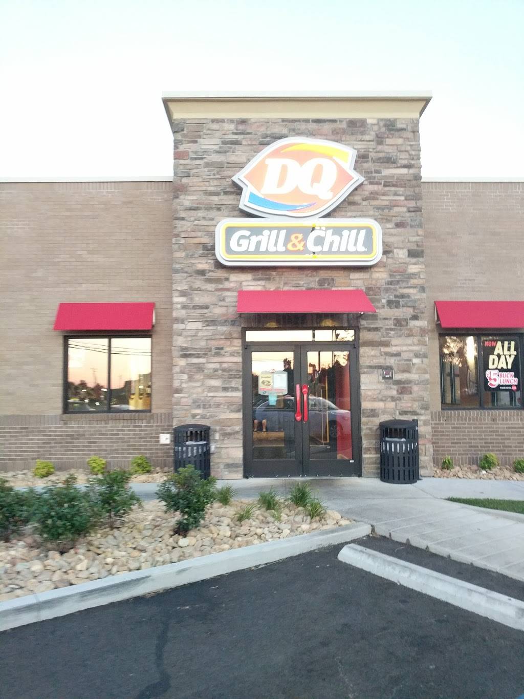 Dairy Queen Grill & Chill | restaurant | 1420 N Mt Juliet Rd, Mt. Juliet, TN 37122, USA | 6157960377 OR +1 615-796-0377
