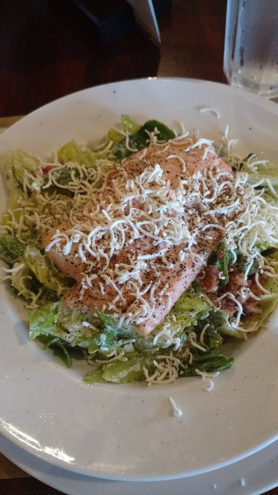 Mikes Drummondville | restaurant | 445 Boulevard Saint-Joseph, Drummondville, QC J2C 2B3, Canada | 8194783030 OR +1 819-478-3030