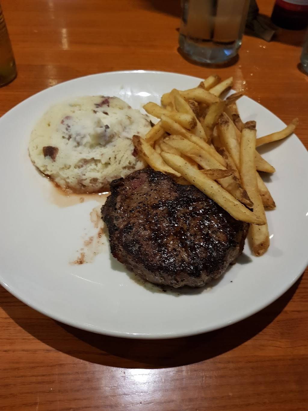 Applebees Grill + Bar | restaurant | 89 Chesser Plantation Ln, Chelsea, AL 35043, USA | 2056788800 OR +1 205-678-8800