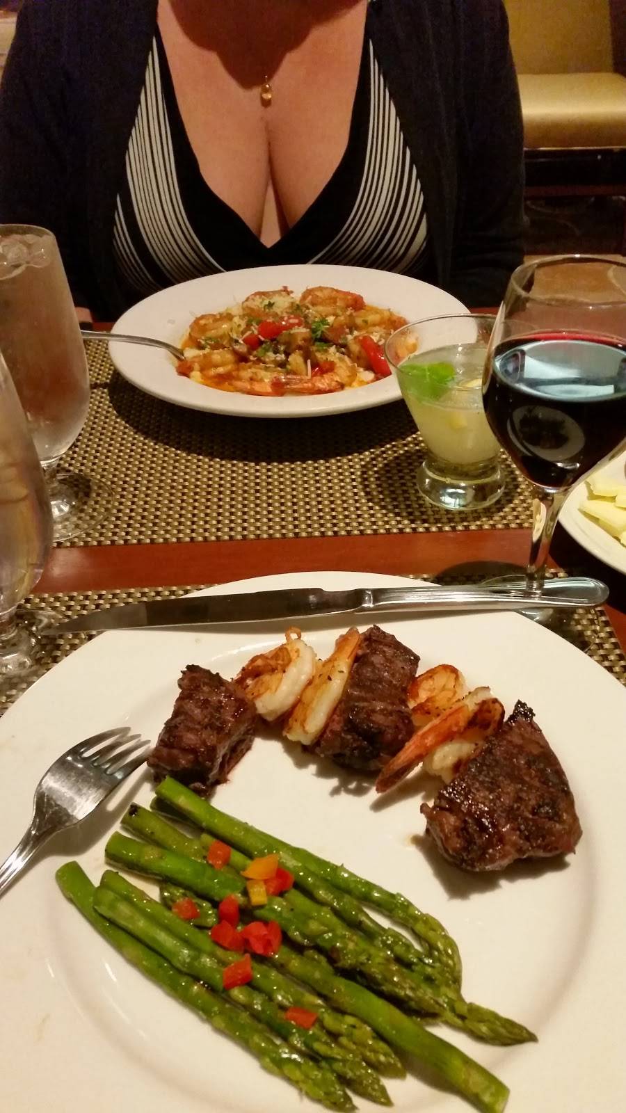 Bluestone Grille | restaurant | 3800 Hillsborough Rd, Durham, NC 27705, USA | 9195642903 OR +1 919-564-2903