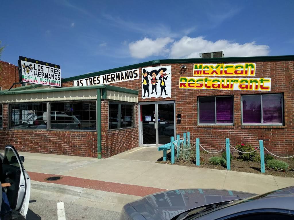 Los Tres Hermanos mexican restaurant | restaurant | 906 W Main St, Collinsville, OK 74021, USA | 9183713890 OR +1 918-371-3890