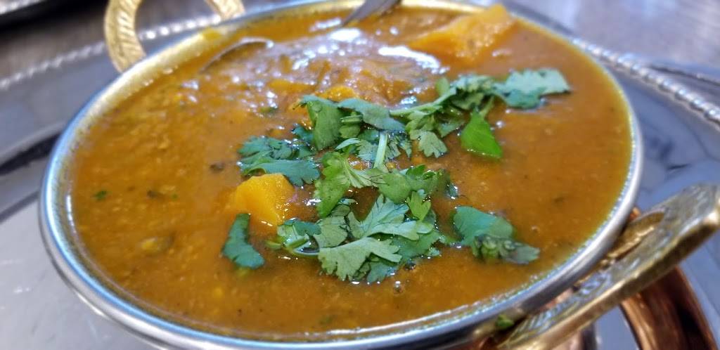 Restaurant Kuljit India | restaurant | 1904 Boulevard Thimens, Saint-Laurent, QC H4R 1J9, Canada | 5147456975 OR +1 514-745-6975