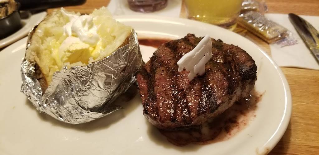 Cattlemans Roadhouse | restaurant | 1018 New Moody Ln, La Grange, KY 40031, USA | 5022651024 OR +1 502-265-1024