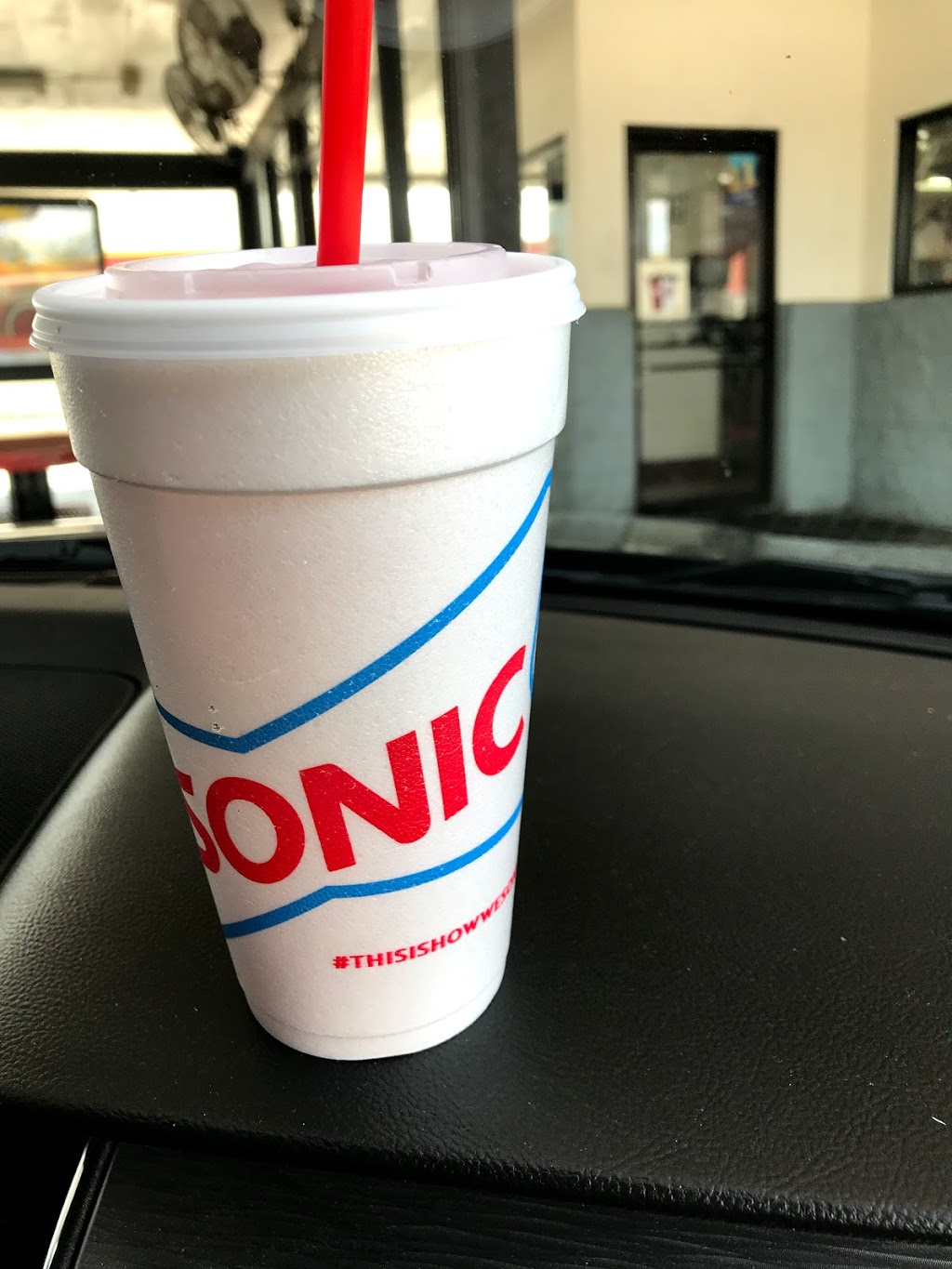 Sonic Drive-In | restaurant | 5399 International Dr, Orlando, FL 32819, USA | 4073520016 OR +1 407-352-0016