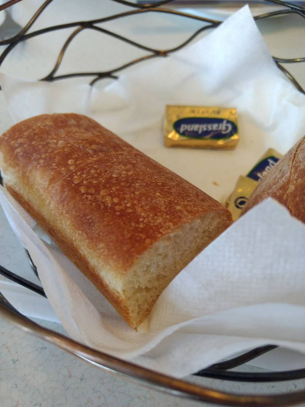 Avantis Ristorante | restaurant | 1301 W Main St, Peoria, IL 61606, USA | 3096744923 OR +1 309-674-4923