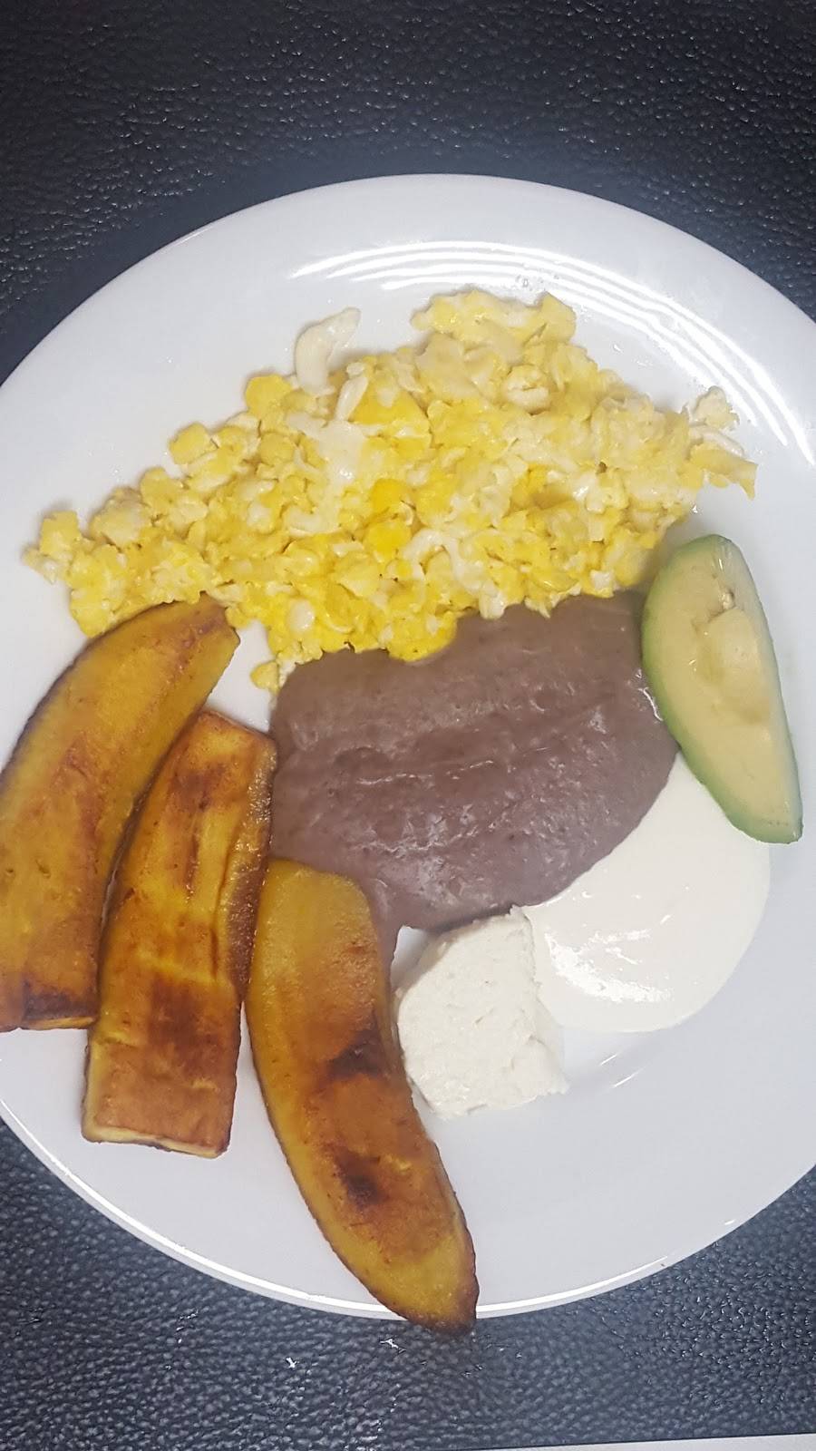 Panchita’s Kitchen And Bakery | restaurant | 1300 Finch Ave W, North York, ON M3J 3K2, Canada | 6473503999 OR +1 647-350-3999