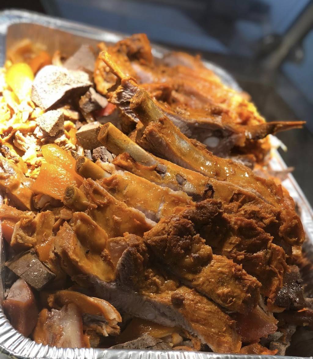 Carnitas Uruapan | restaurant | 2407 S Grove Ave, Ontario, CA 91761, USA | 9099474090 OR +1 909-947-4090