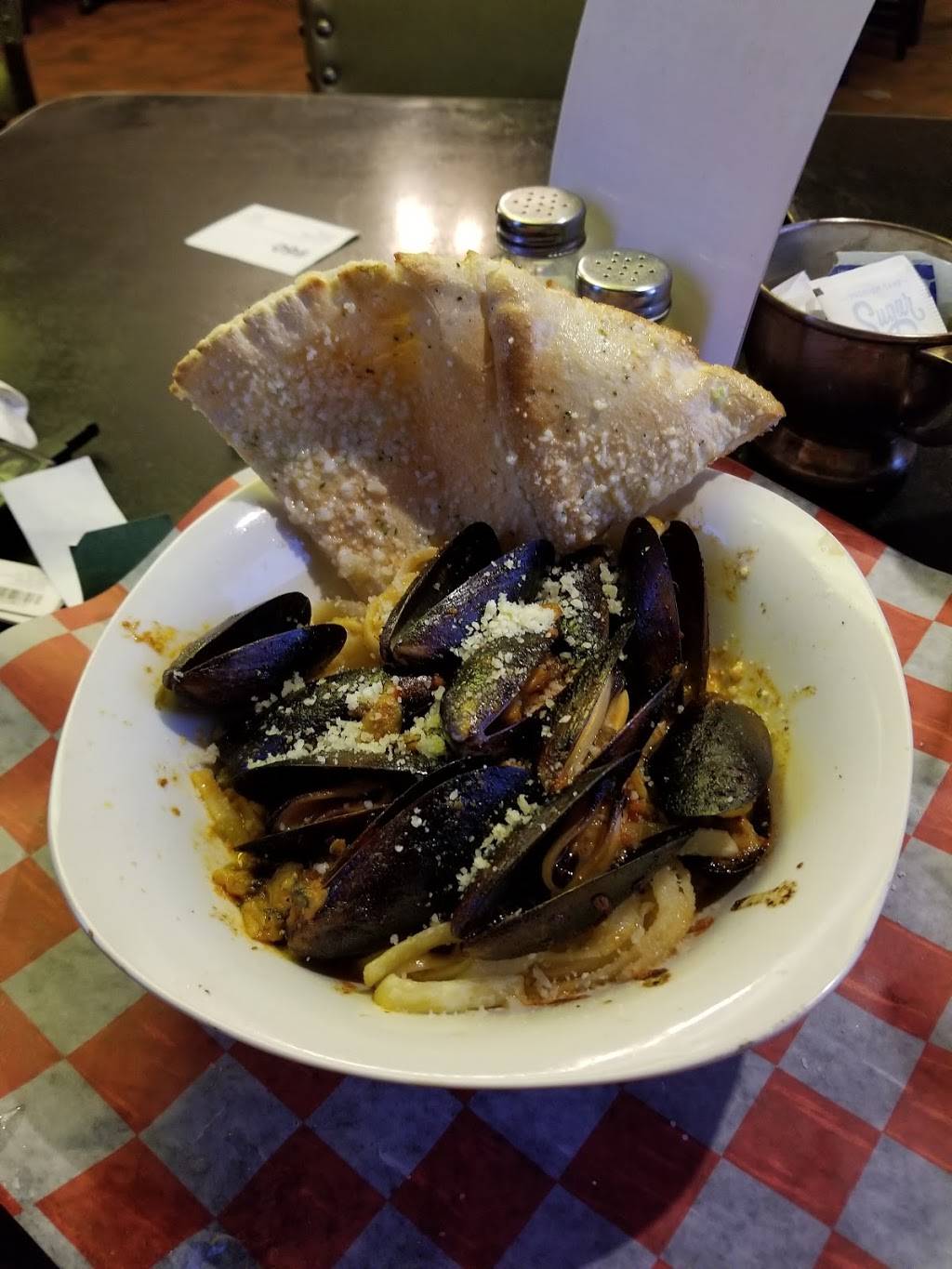 Francos Italian Food | restaurant | 270 N Green River Rd, Evansville, IN 47715, USA | 8124371300 OR +1 812-437-1300