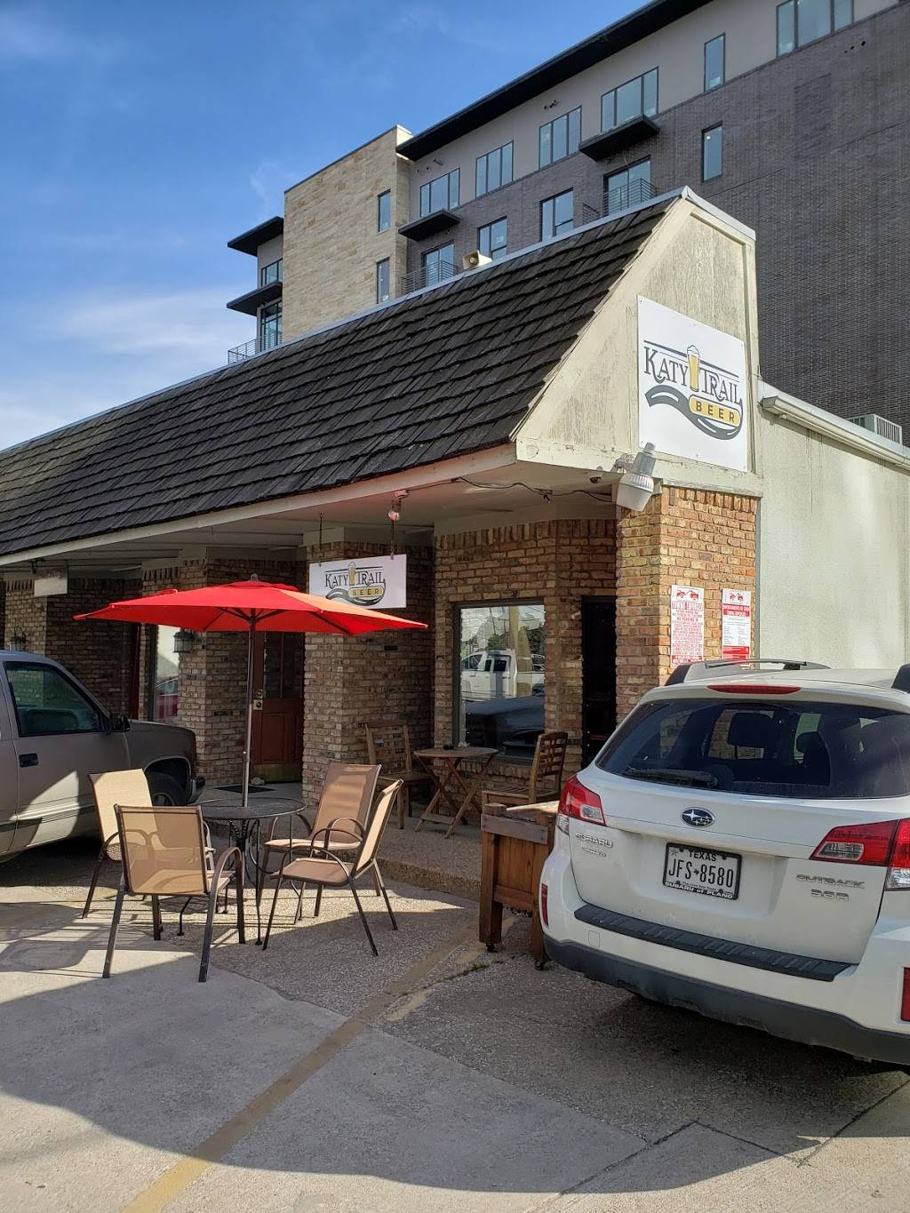 Katy Trail Beer and Taproom | restaurant | 3111 Monticello Ave, Dallas, TX 75205, USA | 4693850490 OR +1 469-385-0490