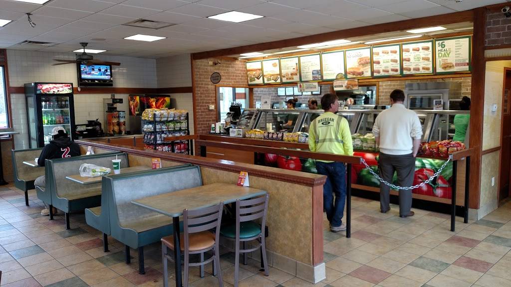 Subway | restaurant | 1709 Lake Wheeler Rd, Raleigh, NC 27603, USA | 9198284231 OR +1 919-828-4231