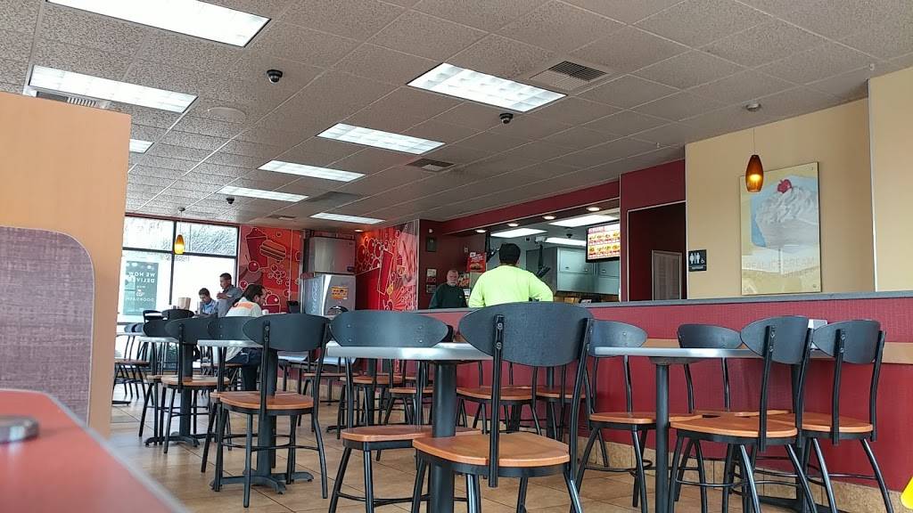 Jack in the Box | restaurant | 14371 Penasquitos Dr, San Diego, CA 92129, USA | 8586724637 OR +1 858-672-4637