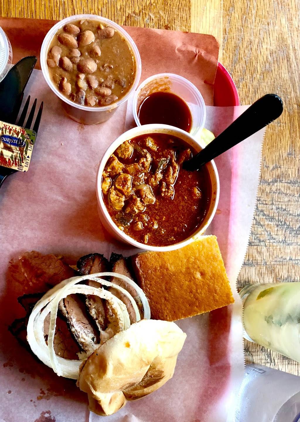 Black Hog BBQ Bar | restaurant | 118 S Market St, Frederick, MD 21701, USA | 3016629090 OR +1 301-662-9090