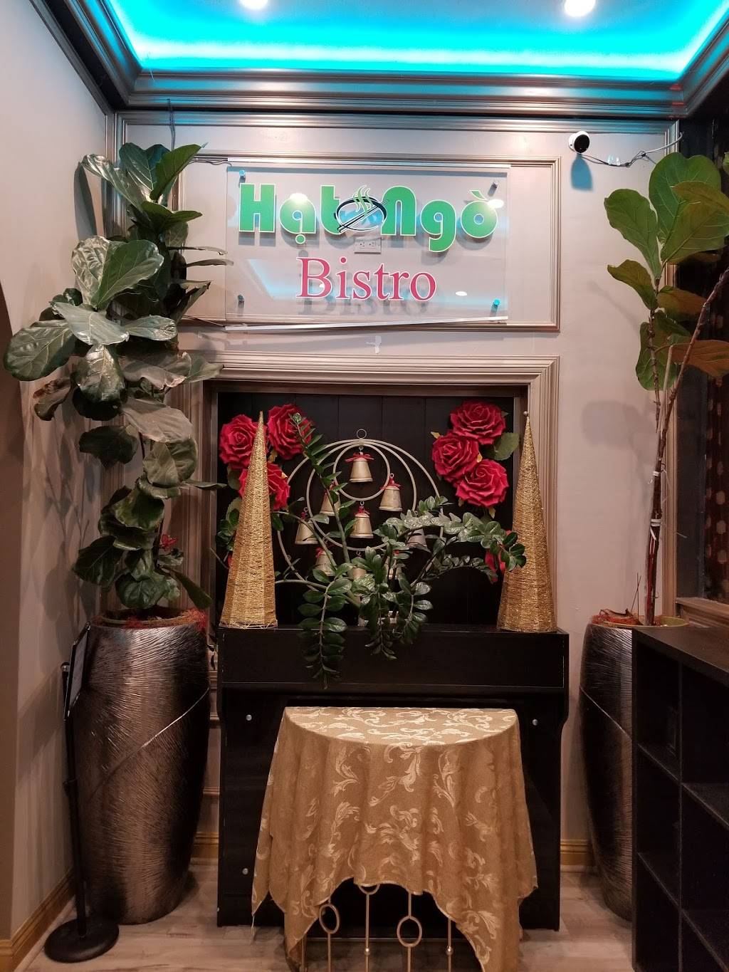 Hat Ngo Bistro | restaurant | 10742 Westminster Ave, Garden Grove, CA 92843, USA | 7144626018 OR +1 714-462-6018