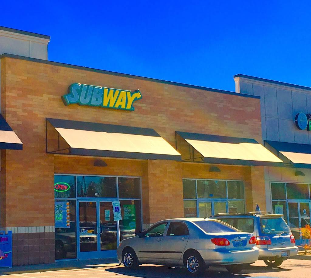 Subway | meal takeaway | 22205 Meridian E, Graham, WA 98338, USA | 2538752077 OR +1 253-875-2077