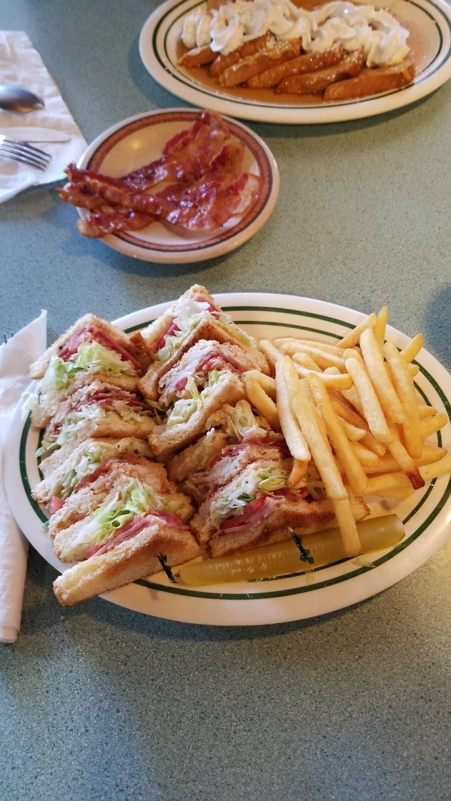 Johnnys Diner | restaurant | 104 S Semoran Blvd, Winter Park, FL 32792, USA | 4076776776 OR +1 407-677-6776