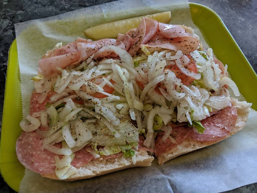 RJs Deli and Store | restaurant | 707 E Market St, Leesburg, VA 20176, USA | 7037712058 OR +1 703-771-2058