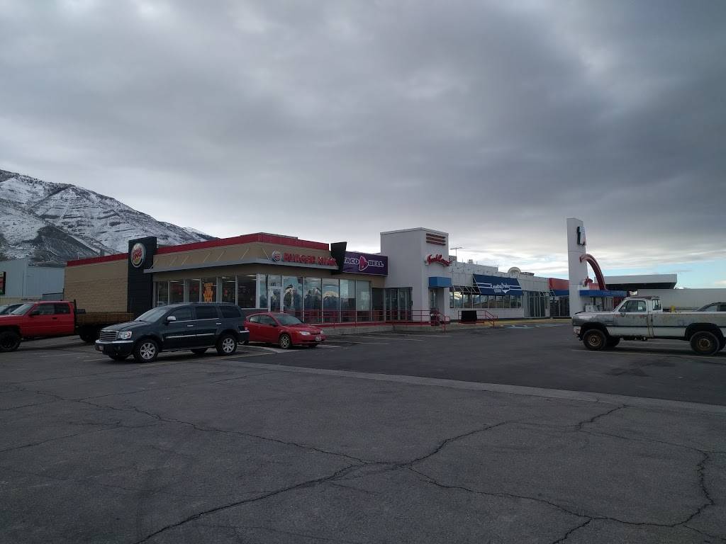 Burger King | restaurant | 8836 North Highway 40, Tooele, UT 84074, USA | 8012508585 OR +1 801-250-8585