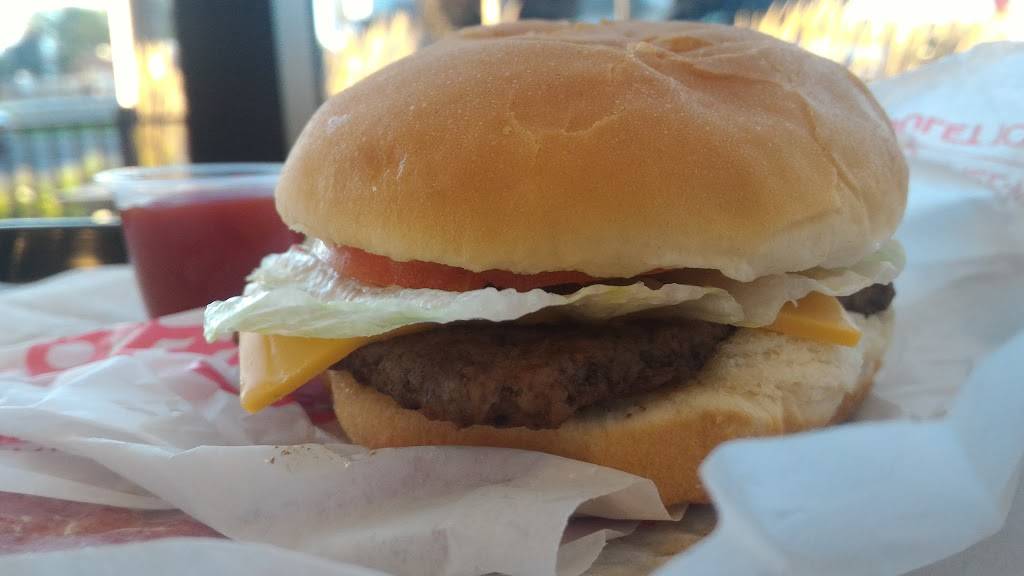 Wendys | restaurant | 323 King St W, Oshawa, ON L1J 2J8, Canada | 9054380001 OR +1 905-438-0001