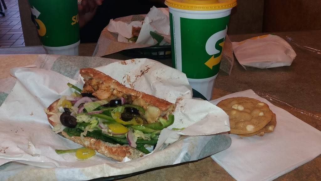 Subway | restaurant | 650 U.S. 31 W Bypass, Bowling Green, KY 42104, USA | 2708421616 OR +1 270-842-1616