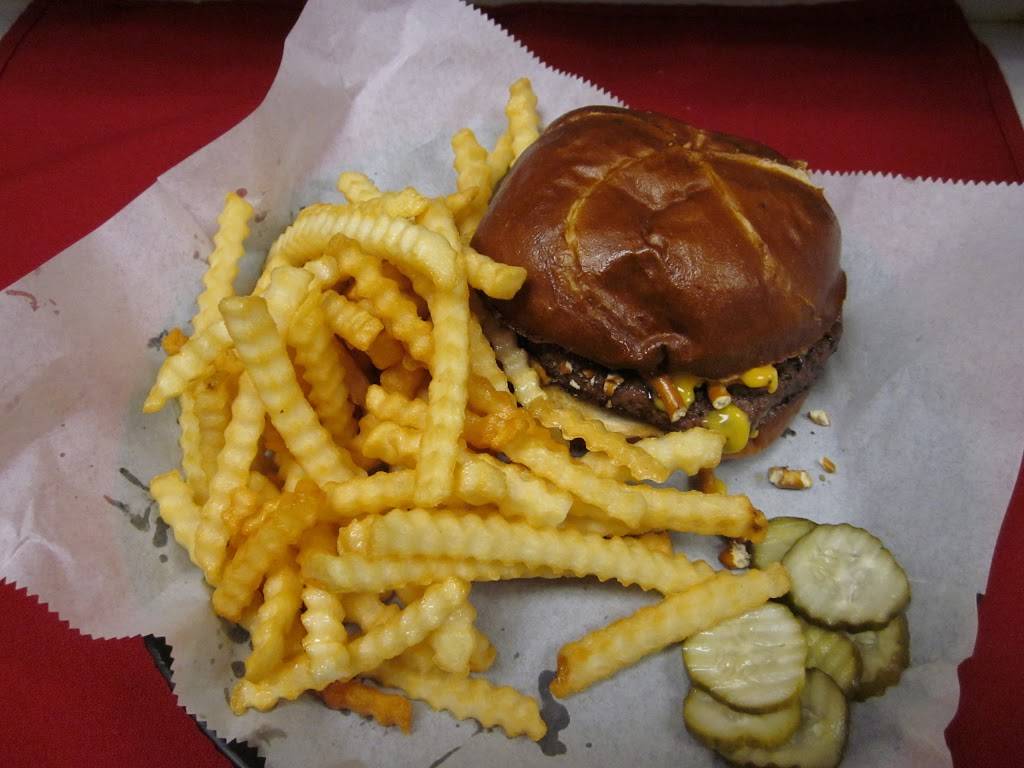 5th Quarter | restaurant | 161 Horizon Dr #110, Verona, WI 53593, USA | 6088459690 OR +1 608-845-9690