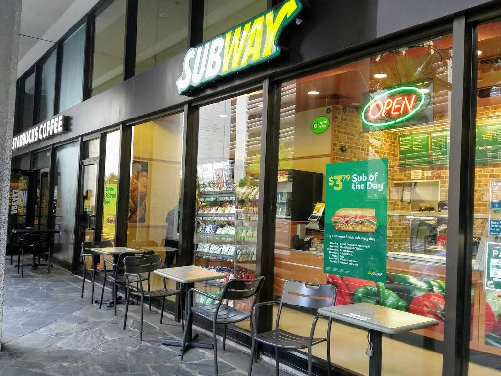Subway | meal takeaway | 220 S King St Suite 15, Honolulu, HI 96813, USA | 8085363957 OR +1 808-536-3957