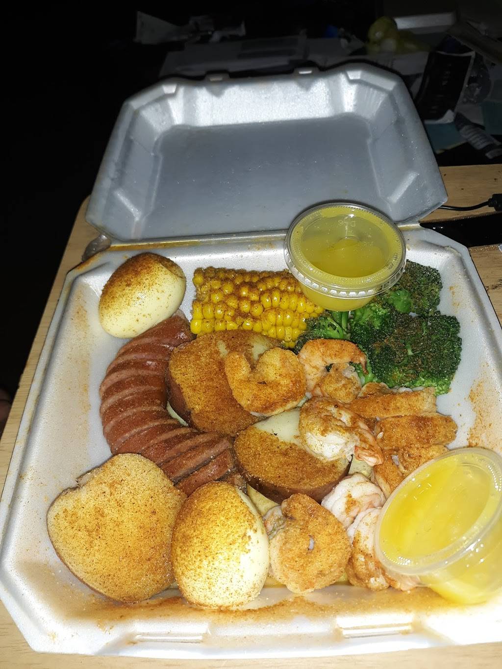 Louisiana Seafood | restaurant | 3551 Tchulahoma Rd, Memphis, TN 38118, USA | 9017957110 OR +1 901-795-7110