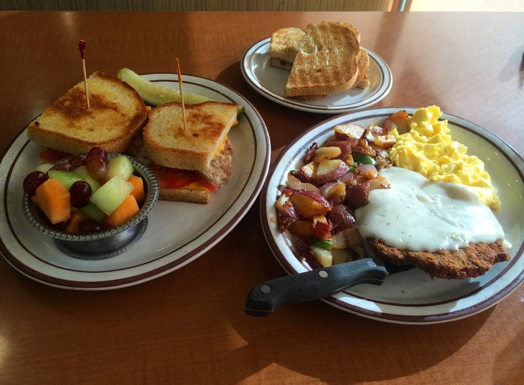 Country Gables Cafe | restaurant | 699 Washington Blvd, Roseville, CA 95678, USA | 9167970669 OR +1 916-797-0669