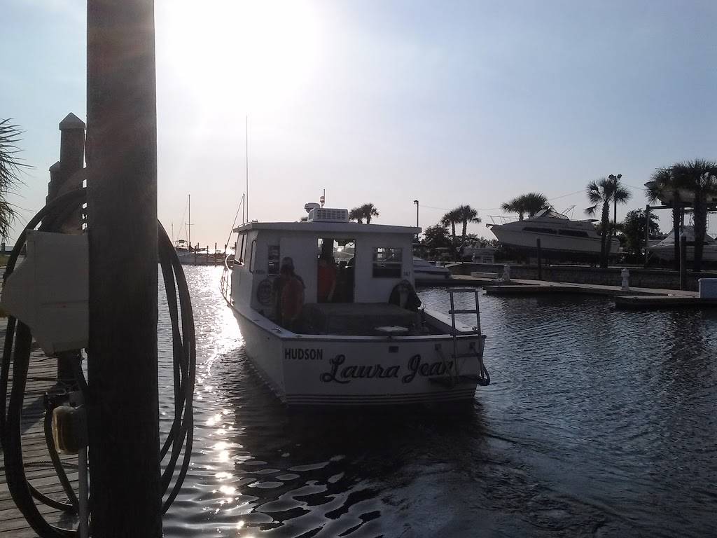 Port Hudson Marina LLC | restaurant | Crab Trap Court, Hudson, FL 34667, USA | 7278691840 OR +1 727-869-1840