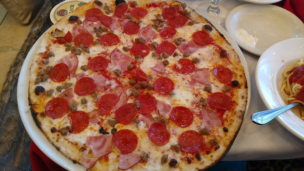 Giovannis Italian Restaurant & Pizzeria | cafe | 115 W Hwy 190, Copperas Cove, TX 76522, USA | 2545182227 OR +1 254-518-2227