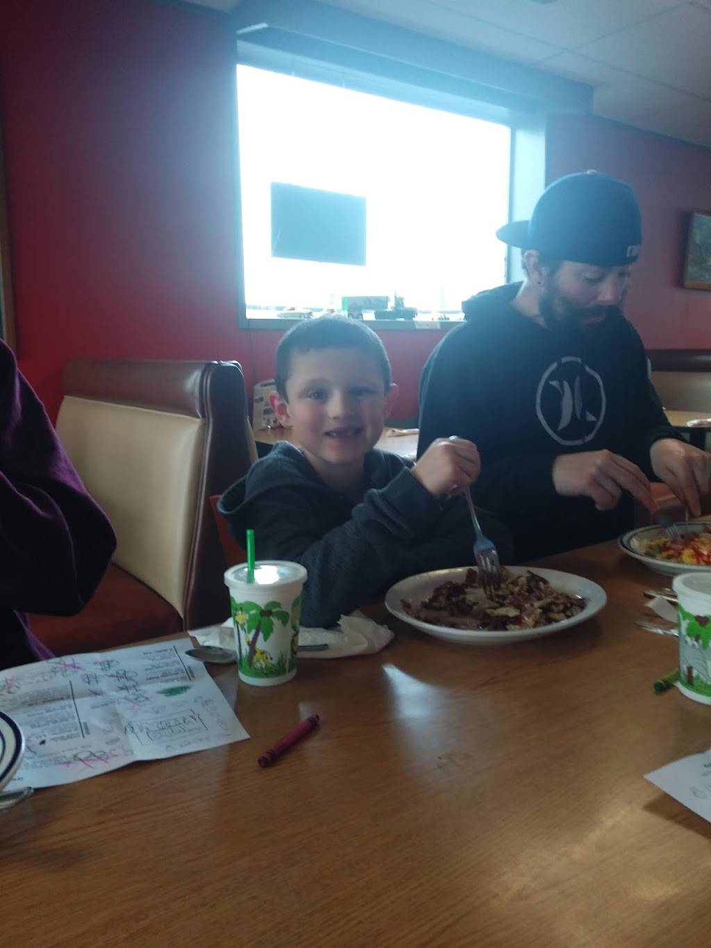 Riverside Cafe | restaurant | 673-705 SE Pioneer Way, Oak Harbor, WA 98277, USA | 3602400250 OR +1 360-240-0250