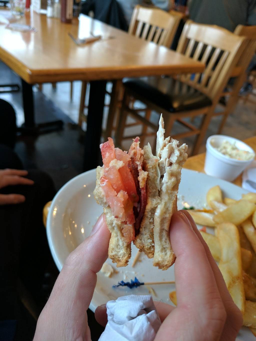 Petes Pad Restaurant & Sports Bar | restaurant | 609 Clarke Rd Unit 1, London, ON N5V 4C1, Canada | 5194572222 OR +1 519-457-2222