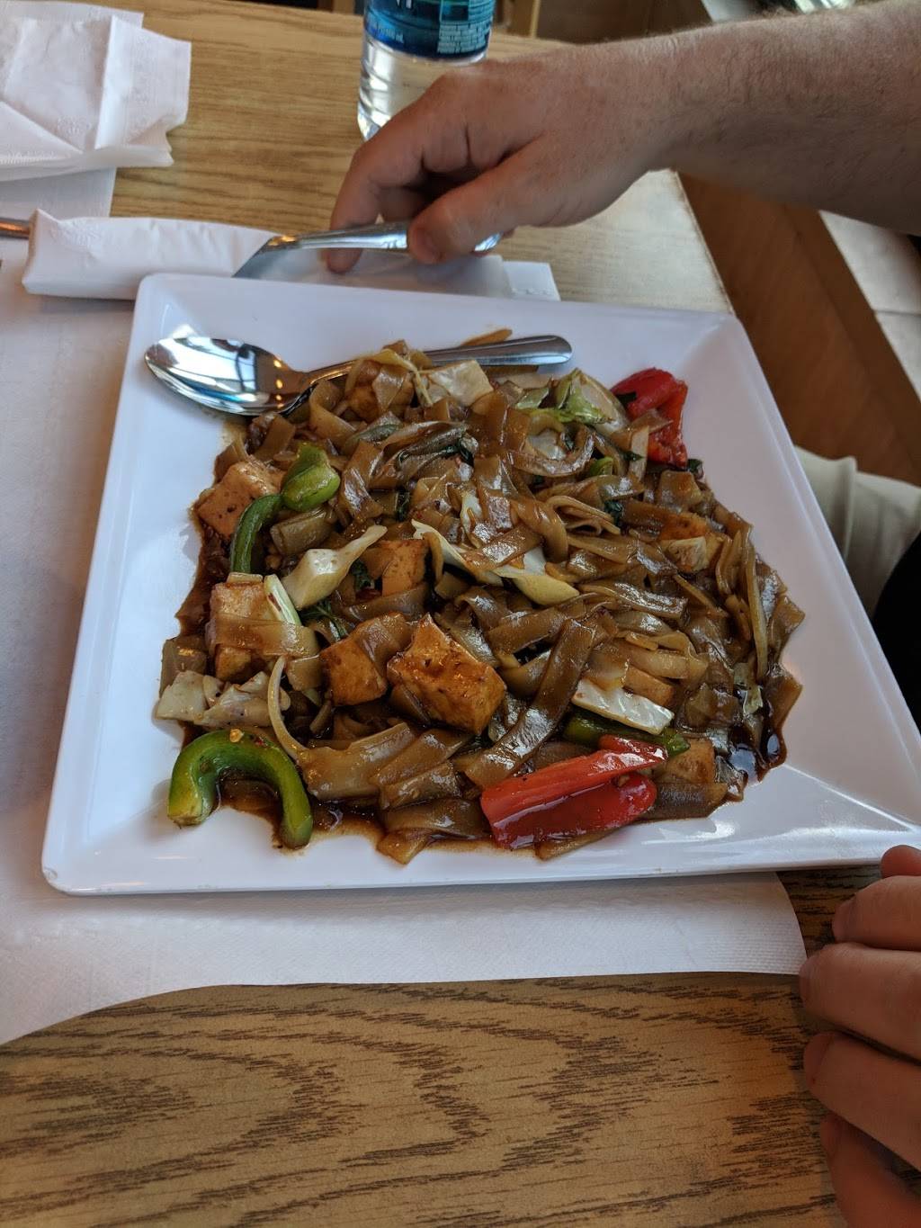 Thai 55 Restaurant | restaurant | 1607 E 55th St, Chicago, IL 60615, USA | 7733637119 OR +1 773-363-7119