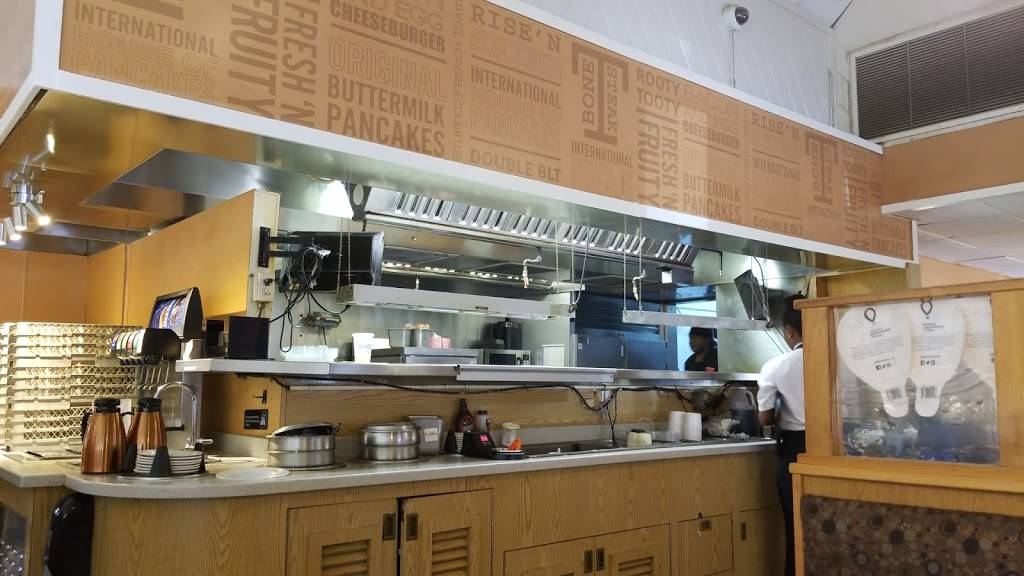 IHOP | restaurant | 3625 SW 13th St, Gainesville, FL 32608, USA | 3523361839 OR +1 352-336-1839