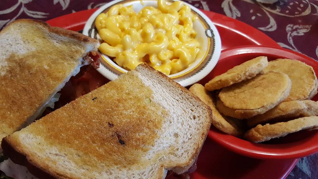 Country Cabin Restaurant | restaurant | 3646 Blanding Blvd, Jacksonville, FL 32210, USA | 9043179887 OR +1 904-317-9887