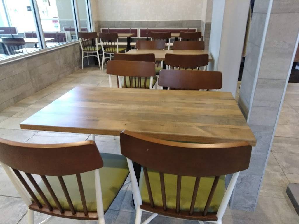 McDonalds | cafe | 5526 Mahoning Ave, Austintown, OH 44515, USA | 3307926410 OR +1 330-792-6410