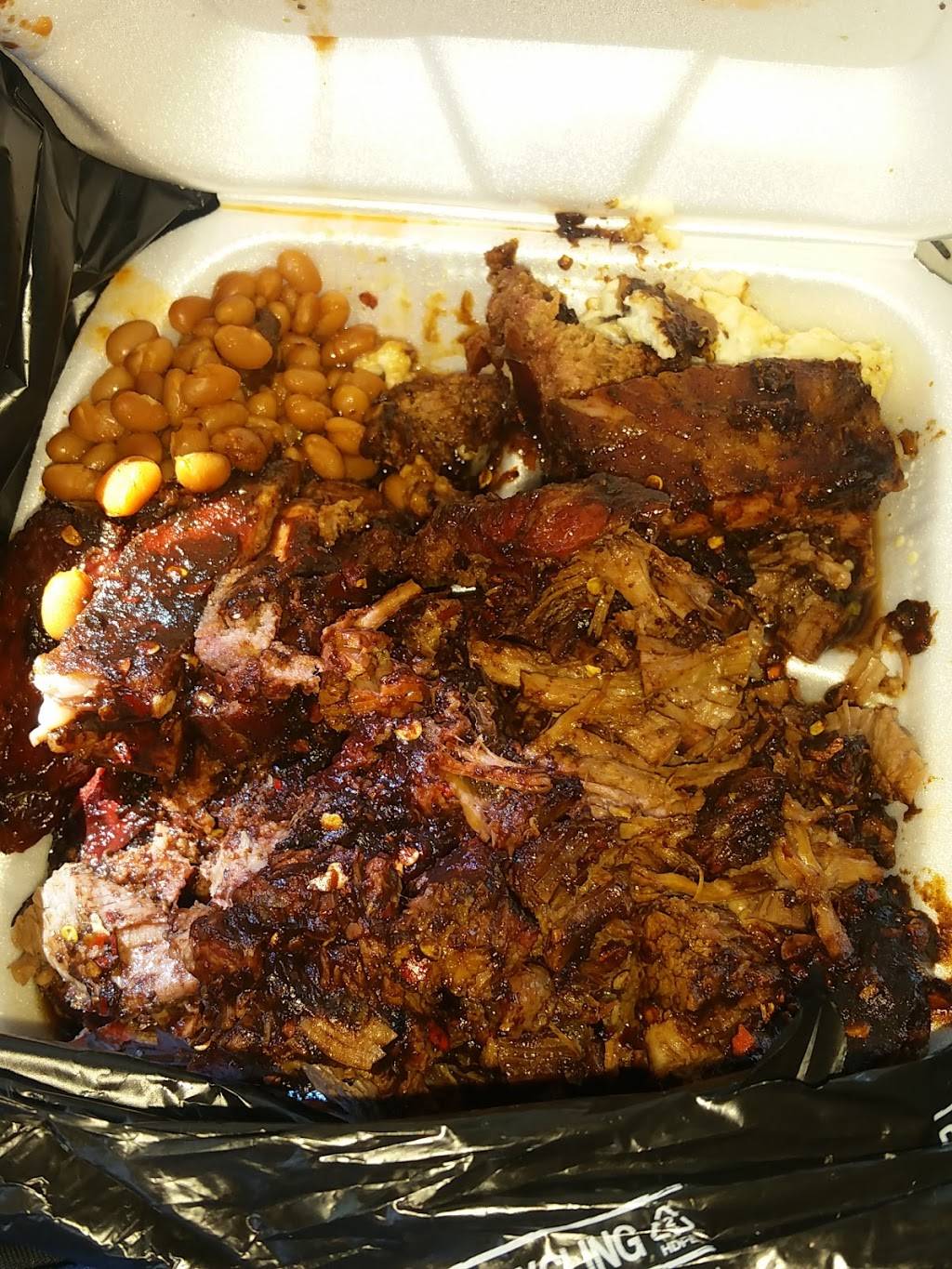 Salehs Smokehouse Market | restaurant | 679 98th Ave, Oakland, CA 94603, USA | 5105539191 OR +1 510-553-9191