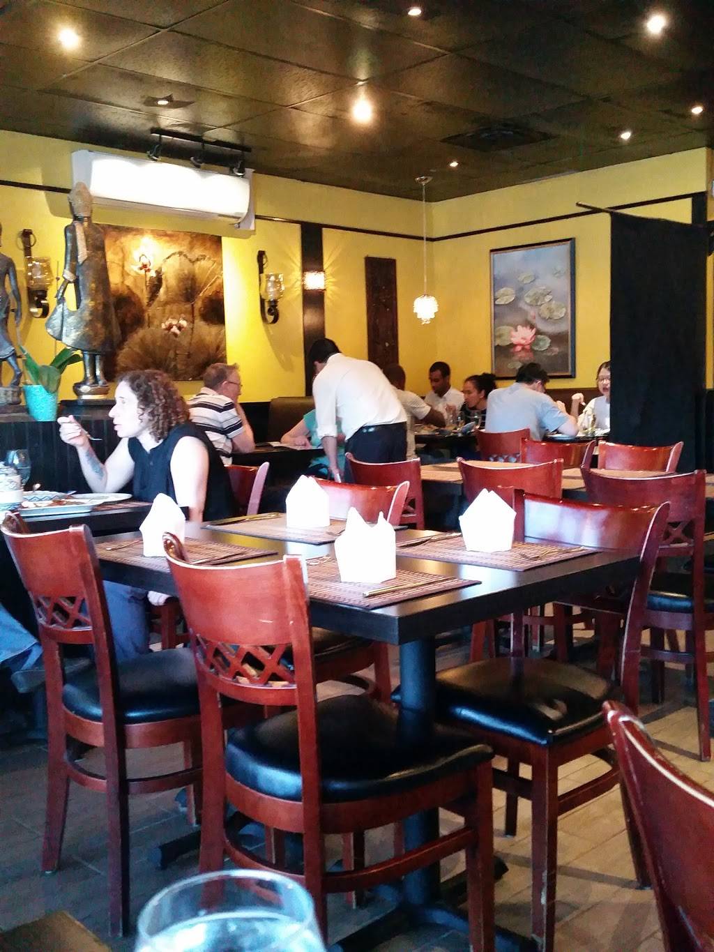 Baan Thai Restaurant | restaurant | 261 Centrepointe Dr, Nepean, ON K2G 6E8, Canada | 6132267604 OR +1 613-226-7604