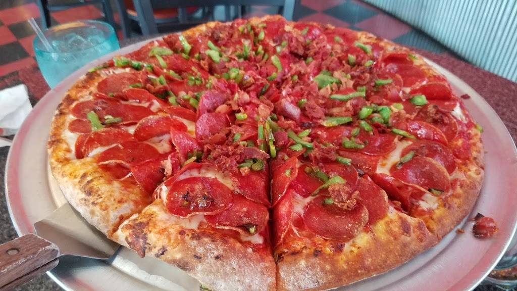 Woodys Pizza | restaurant | 2400 Madison St, Clarksville, TN 37043, USA | 9318026003 OR +1 931-802-6003