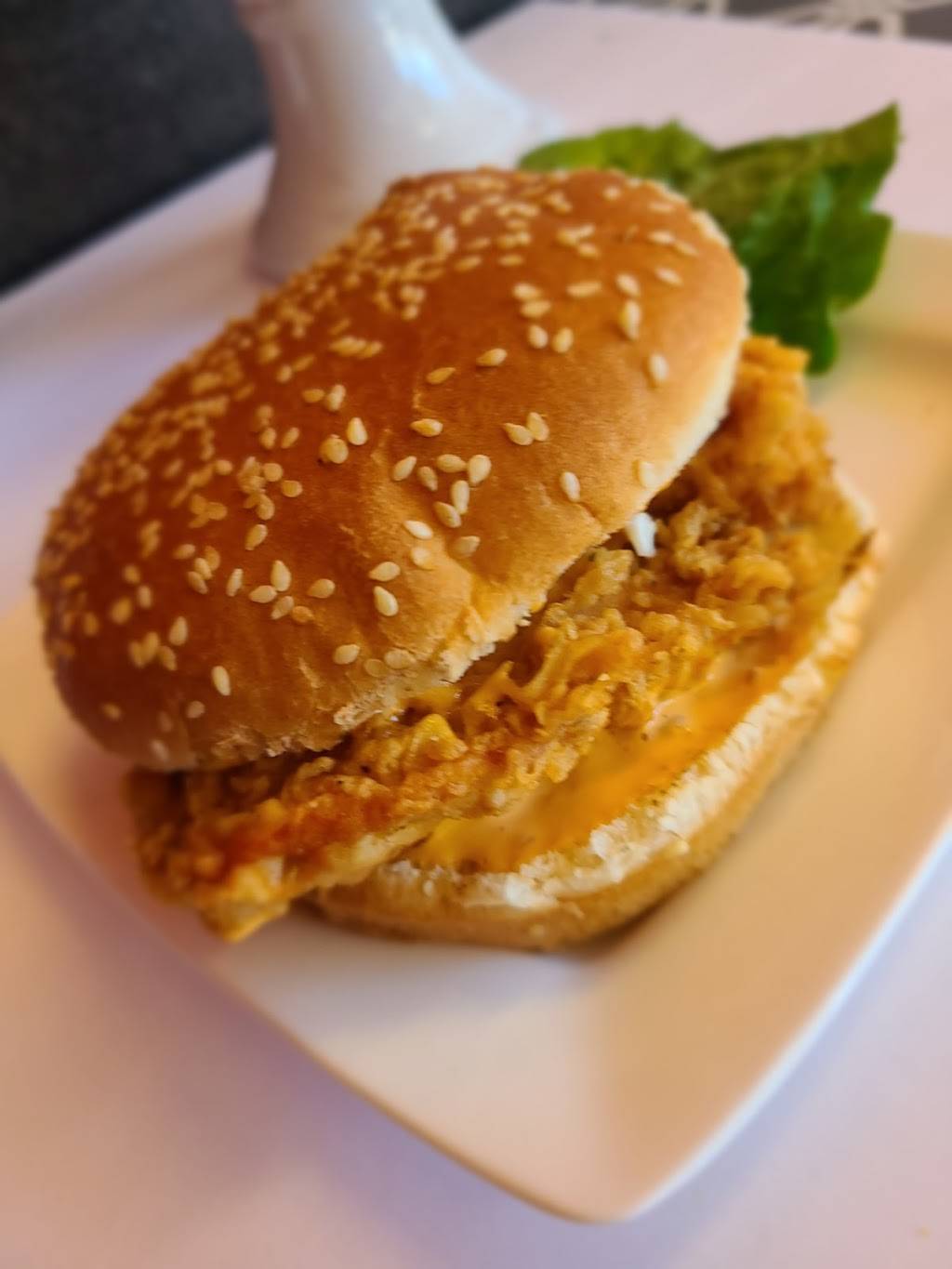 Broast King | restaurant | 1047 S York Rd, Bensenville, IL 60106, USA | 6305093113 OR +1 630-509-3113