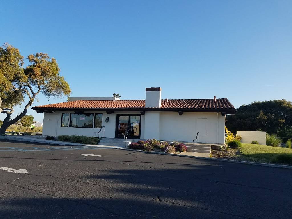 Orcutt Burgers Vandenberg Village | restaurant | 3787 Constellation Rd, Lompoc, CA 93436, USA | 8057434682 OR +1 805-743-4682