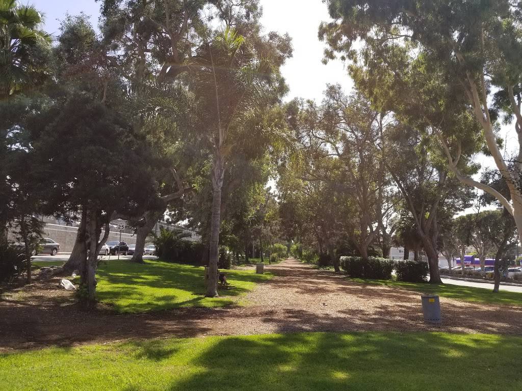 Plaza Hermosa | shopping mall | 703-719 Pier Ave, Hermosa Beach, CA 90254, USA | 2135532200 OR +1 213-553-2200