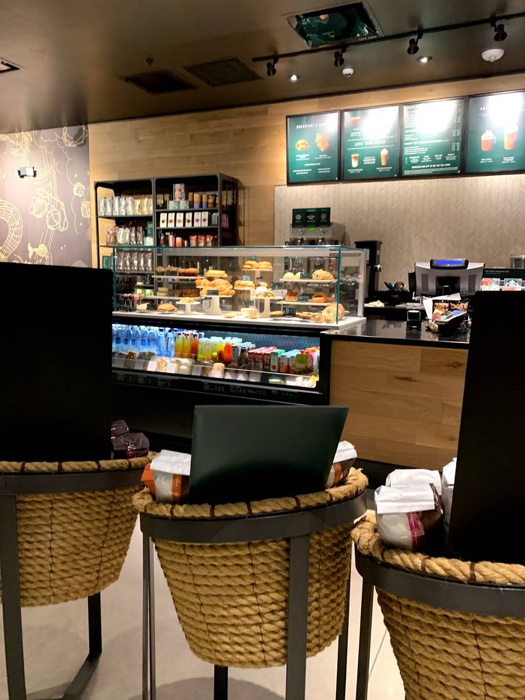 Starbucks | cafe | 131 S Orlando Ave A, Maitland, FL 32751, USA | 4076443839 OR +1 407-644-3839